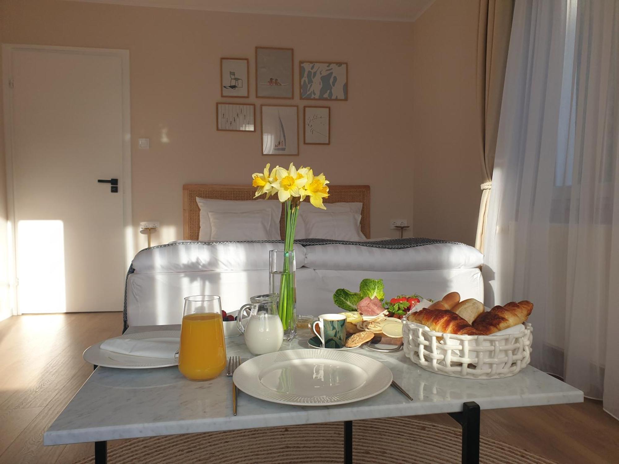The Secret Garden - Keszthely Bed & Breakfast Екстериор снимка