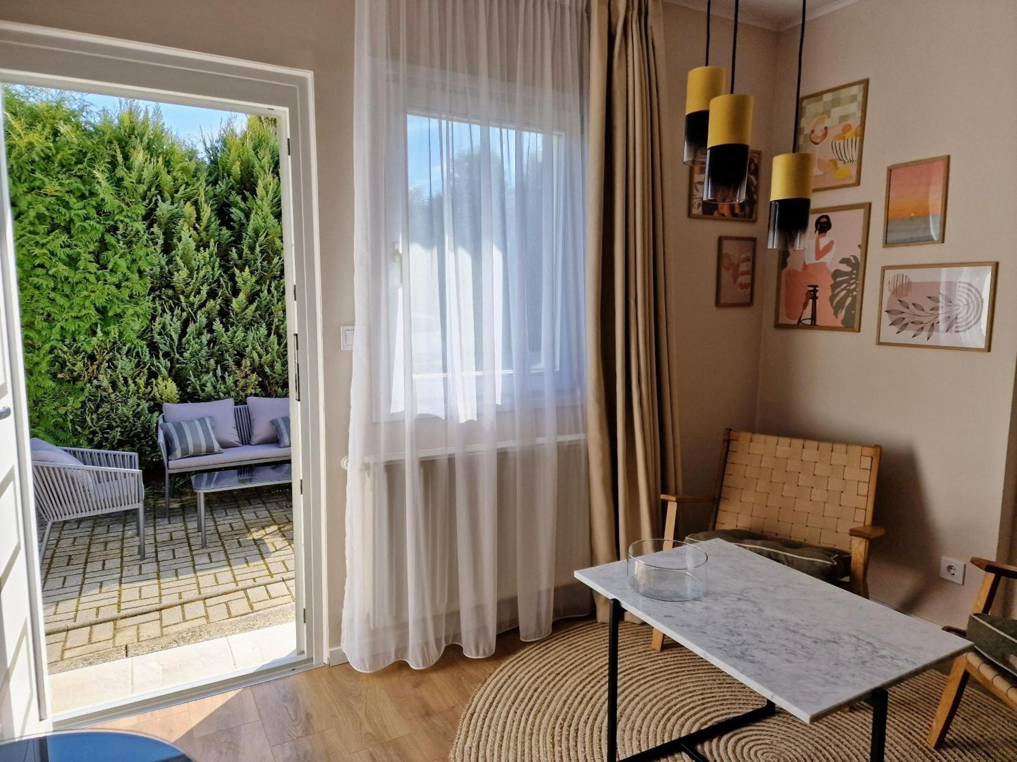The Secret Garden - Keszthely Bed & Breakfast Екстериор снимка