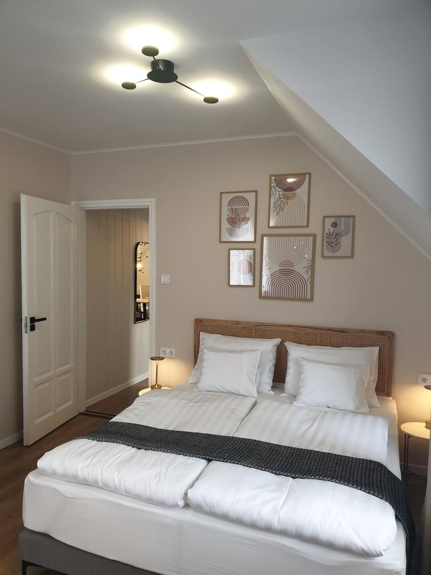 The Secret Garden - Keszthely Bed & Breakfast Екстериор снимка