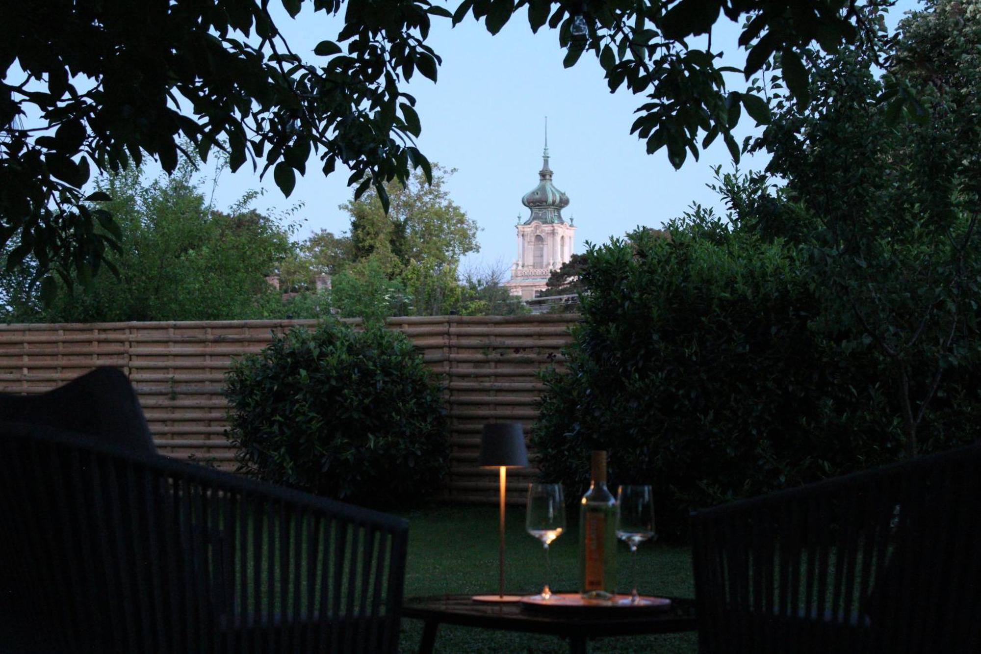The Secret Garden - Keszthely Bed & Breakfast Екстериор снимка